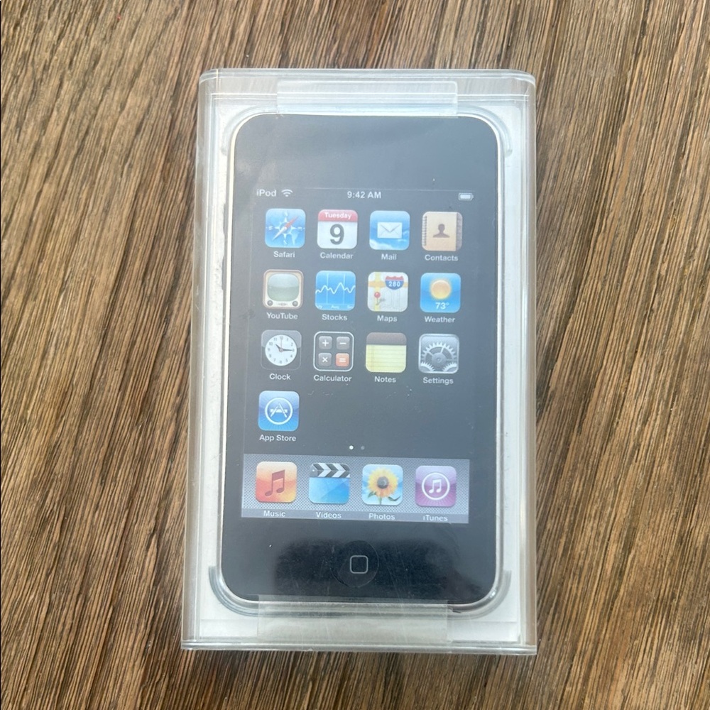 New inbox, Apple touch second generation 8GB